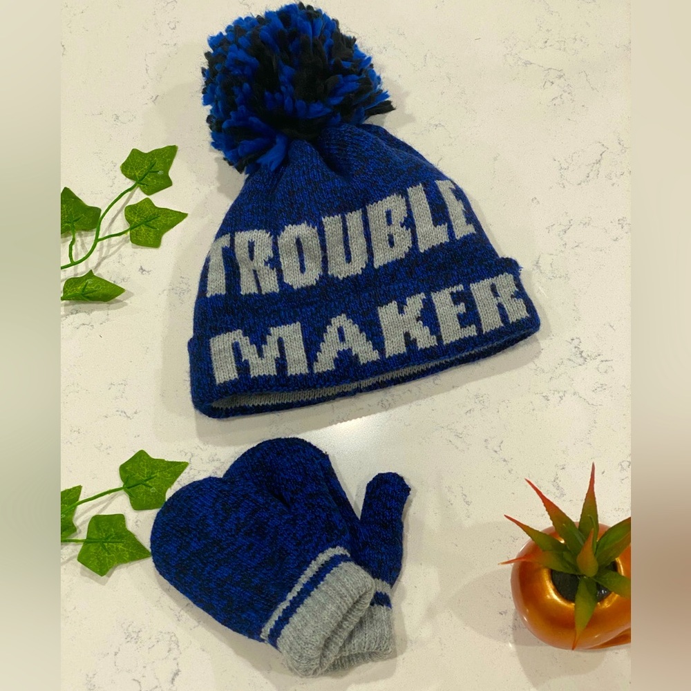 Childrens place Troublemaker knit hat and glove bundle